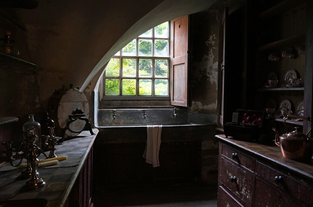 M2pdi 2 Basement Light by Bob Mercer