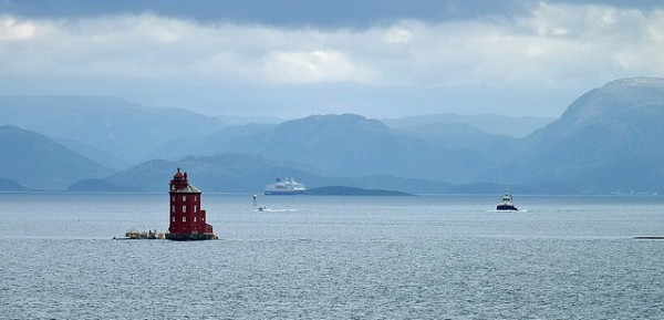 1st - Norwegian Light by Mike Gardner