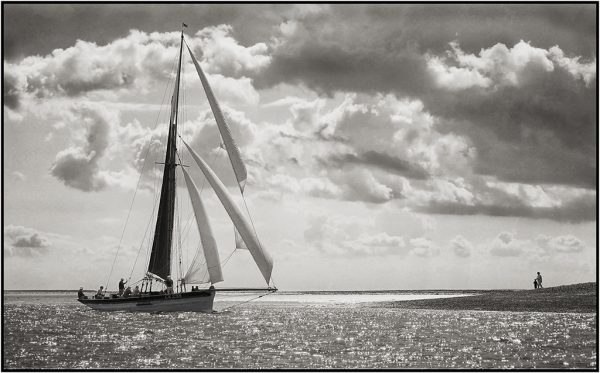 p1140012 sailing home 1024x768 300dpi by robin cooter