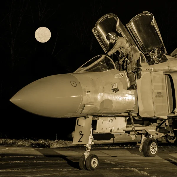 1742655 Ian Andrew Full Moon Sortie 001