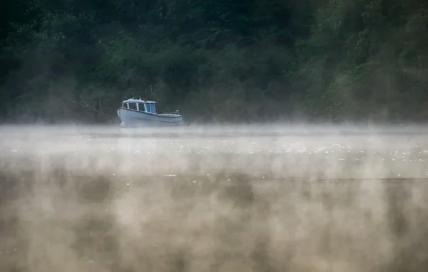 Experienced 17 Ghostboat by George Simpson Ian Andrew 2239342