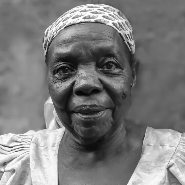 Highly Commended Highly Commended Ian Maxwell African Women 2 1. African Women