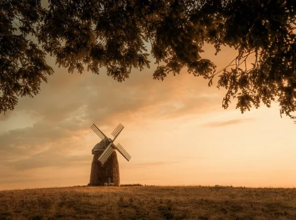 Highly Commended Highly Commended Sunset at Tysoe Windmill Smth Mike